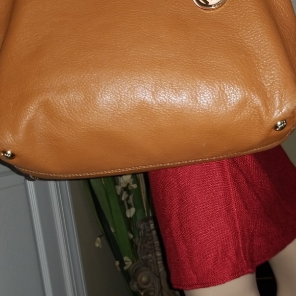 Authentic Michael Kors Leather tote - Picture 3 of 8